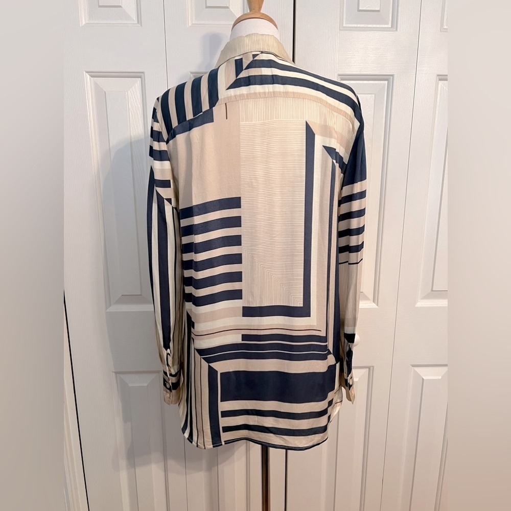 LAFAYETTE 148 NEW YORK Michelle Blue Cream Geometric Print Blouse Size Medium - Picture 8 of 10